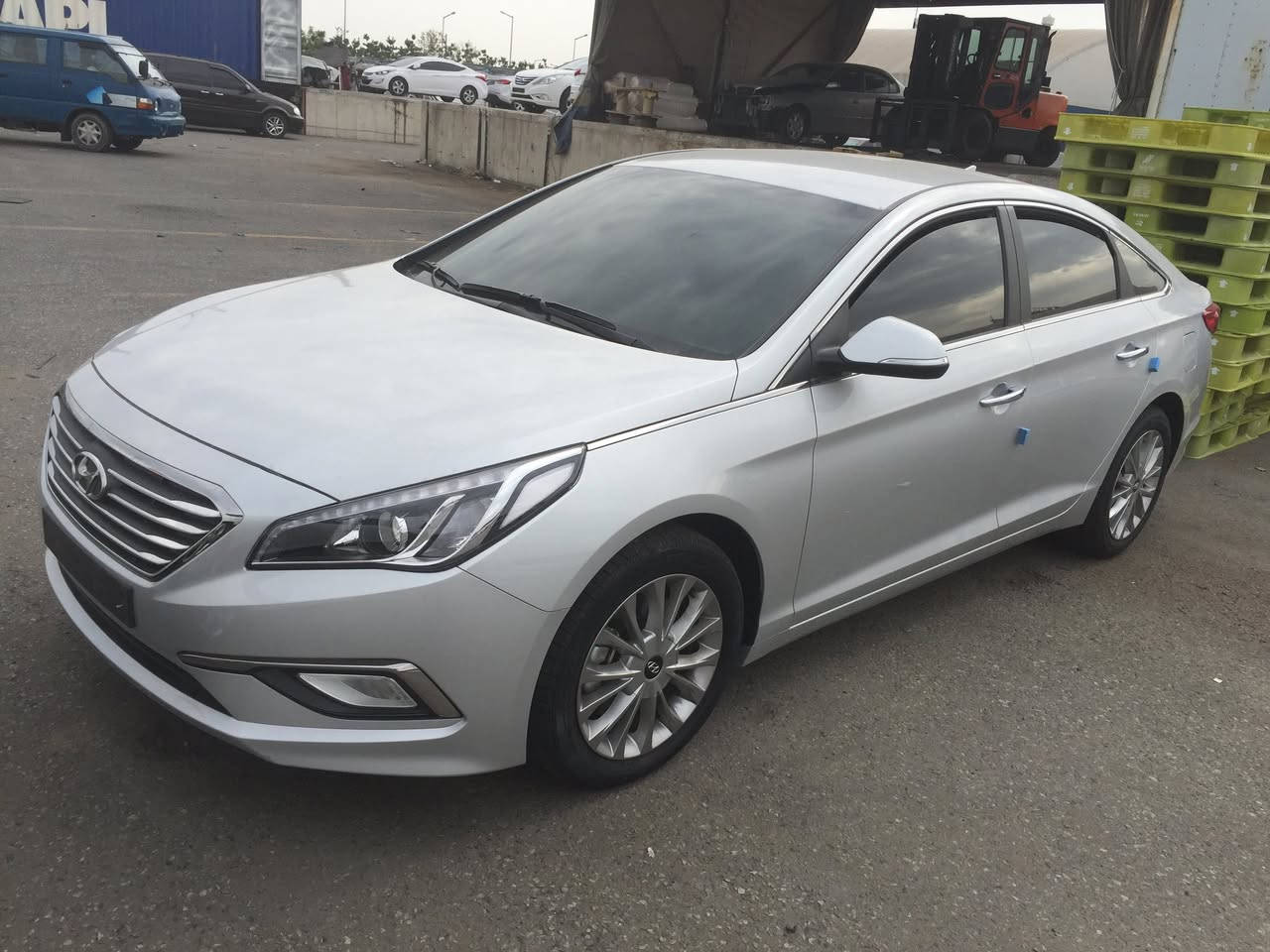 سوناتا ٢٠١٦ وارد كوري نظام بانزين للبيع رقم ديالى ماشيه ٨٥ سياره جديده اتصال على رقم ***********
