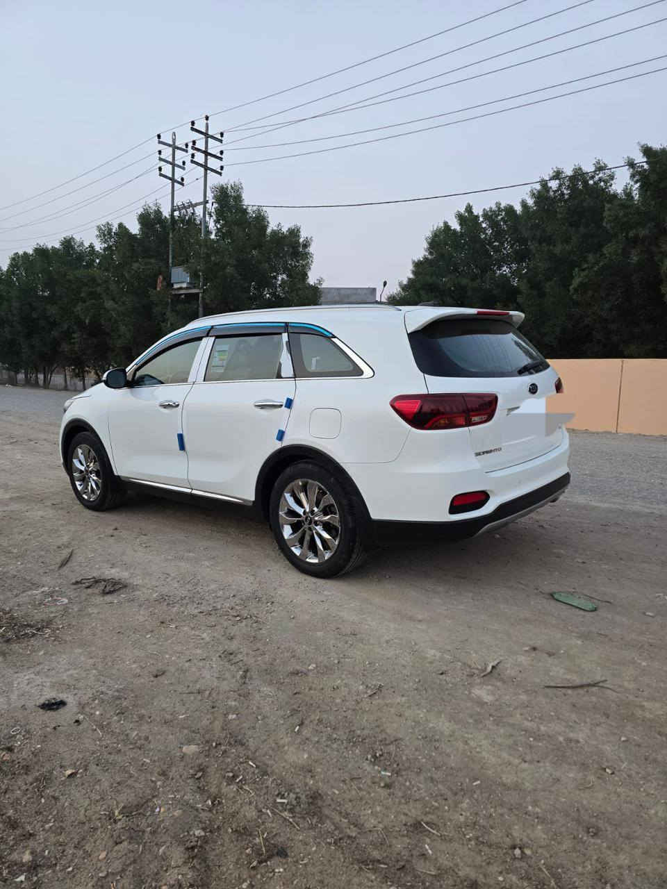 السلام عليكم سورنتو موديل 2020 ماشي 80  الف رقم بابل خليجيه رقم ***********
