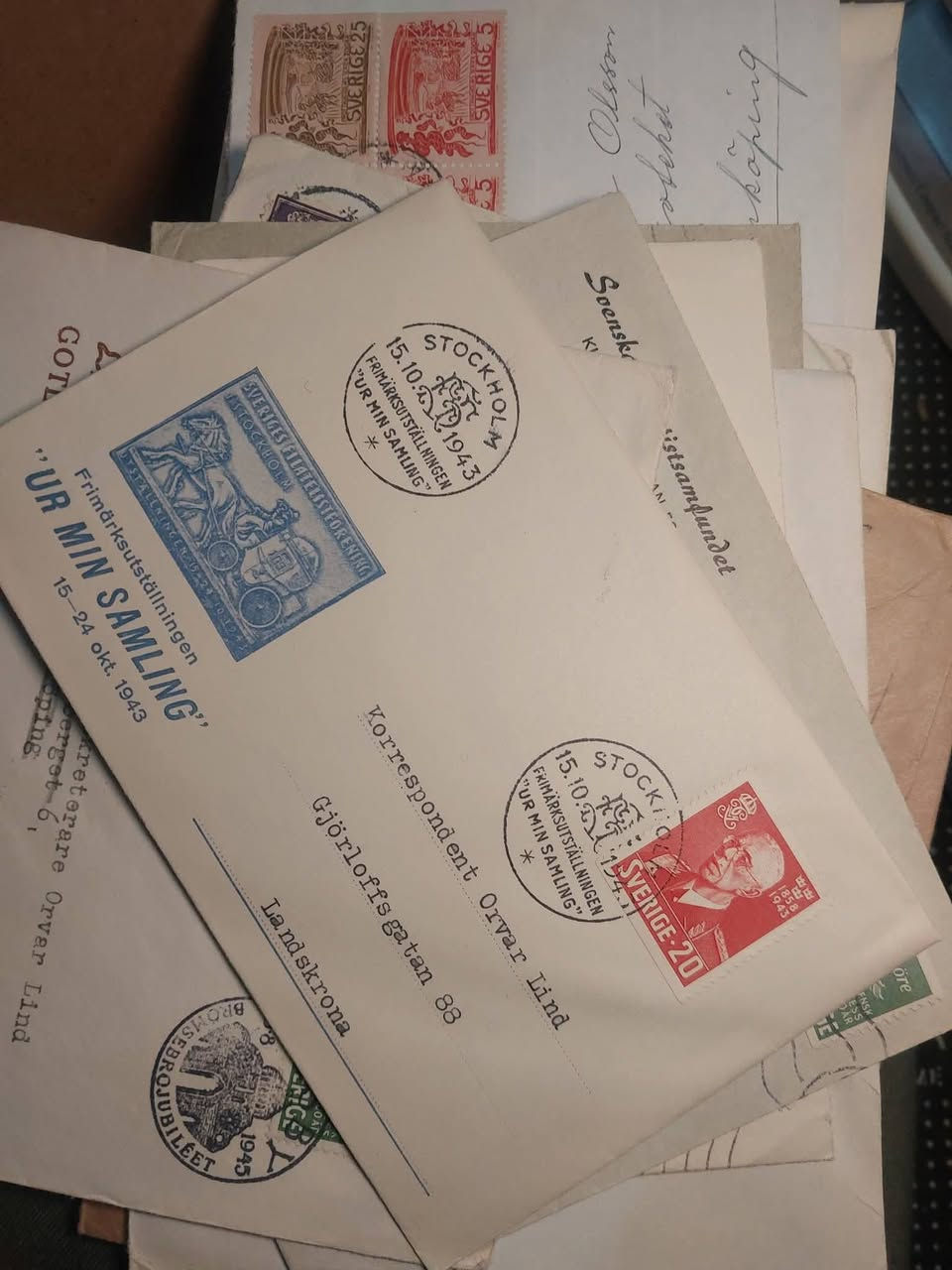 ٩٠٠ قطعة بين غلاف رسائل قديم + اصدار اليوم الاول 
السعر ٣٠٠ الف للكل


**إذا كنت صاحب هذا الإعلان وتريد حذفه لأي سبب، رجاءا أرسل رسالة إلى الدعم الفني**