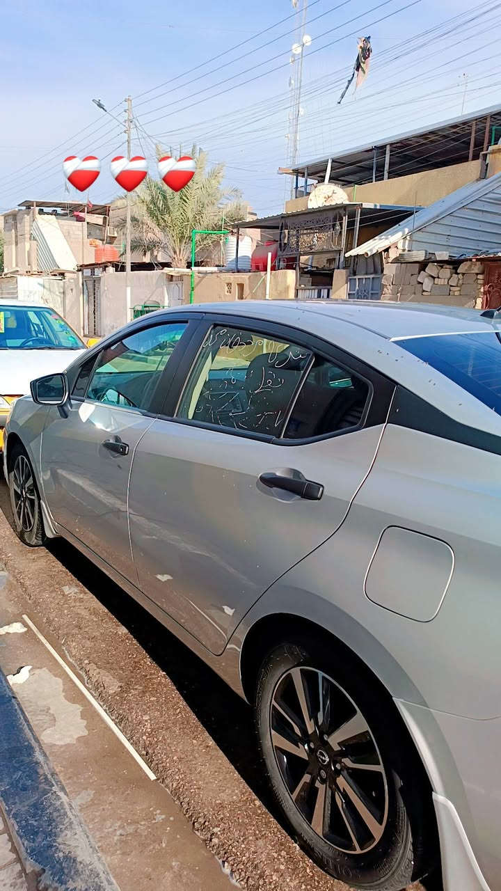 سلام عليكم سياره نيسان فيرسا مديل 24وارد أمريكي اللون  سلفري رقم دولي رقم اربيل ترقيم جديد  حدثه جاملغ وبنيد ماطاك يرباك  ماشيا 14وقابل الزياده   مكينه كير تبريد جاهزه من كلشي السعر 135اتصال على الرقم ***********
