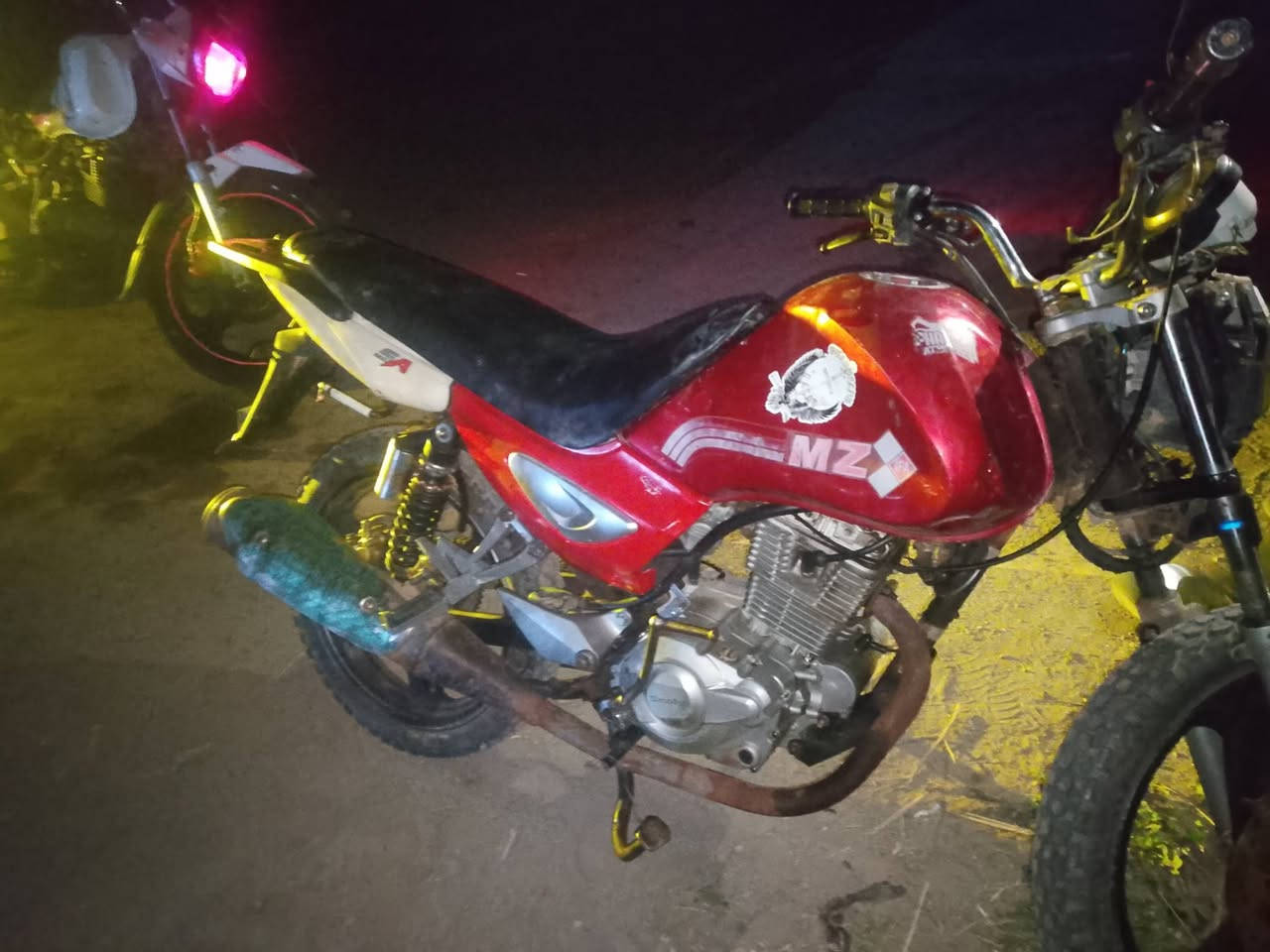 سلام عليكم ماطور سنكي طافي ماعرف شبيه السعر 250 وبيه مجال اتصل ودلل بس الشراي يتصل  ***********
