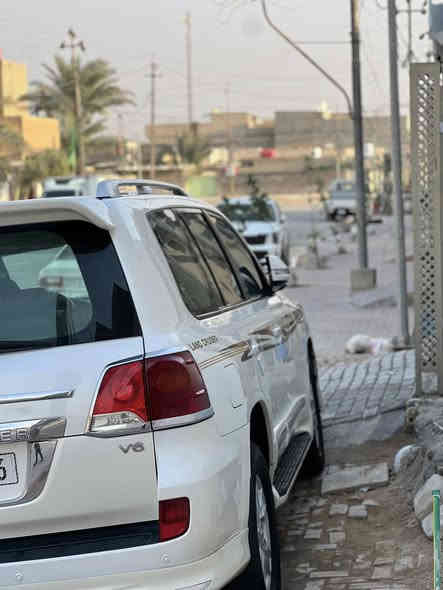 السلام عليك ورحمة الله وبركاته لاندكروز 2013 بريم اصل تشغيل عن بعد ام طفايه مكفوله كفاله عام ماعده بارد كلش بسيط بلجاملغ فول مواصفات 
ماشيه 110حقيقي شرط 
مري شفط شاشه كامرء حساسات 
فول فول 
رقم بغداد بسمي 
سعر 375وبيه مجال بسيط 
*********** 
سكن كربلاء
