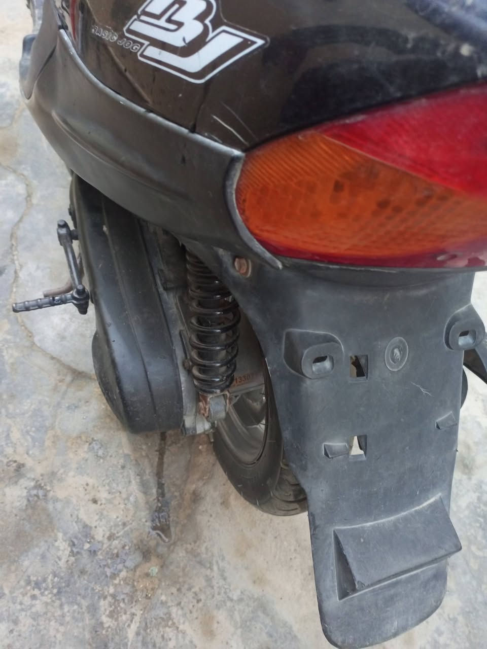 دراجة بيجي اللبيع
ب300 وبيها مجال الشراي يتصل 
على الرقم ***********
