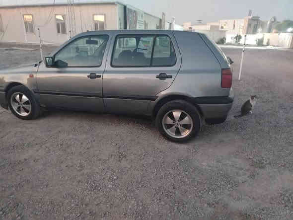 من رخصه المدير عندي كولف مديل ٩٢ اتوماتيك محرك ٢٠٠٠ تبريد شغال صدر نضيف داخلها كلش نضيف محرك قبل شهر شاده جديد هزه جديده سنويه بسمي السعر ٤٨ وبيها مجال قليل لاستفسار اتصل على الرقم *********** مكاني بغداد كاظميه
