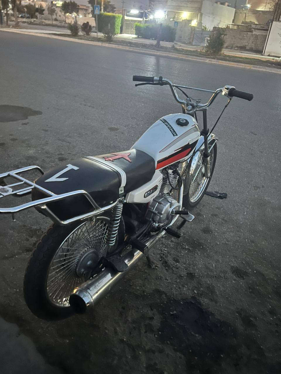 للبيع 300.  ***********
