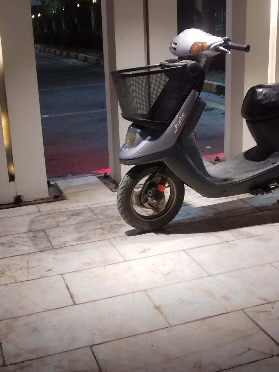 سلام عليكم
دراجة منغولي ابو السلة للبيع الدراجة كفالة عامة جيب وياك فيتر و افحص براحتك شغالة سلف هندر شلعة و معدل  كهربائيات كلهة شغالة الدراجة ستاند كهربائي (للي ميعرف شنو يعني تنزل الستاند الصفح تطفة) السعر مليون و مية و بيهة مجال قليل او مراوس ب 4كير لو دايون عضم للاستفسار اكثر ***********
