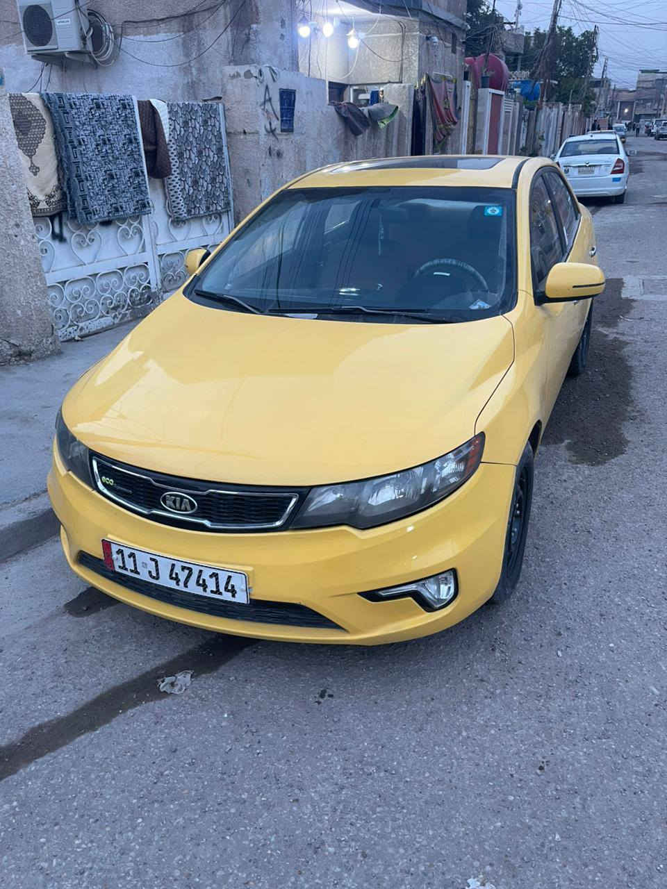 السلام عليكم كيه فورتي مديل 2010 وارد كوري سياره بصمه فتحه تحكم مري شفط تتفئه بل كشنلت فول مواصفات دوشمه تخم تاري محرك مكفول لف و600بيه طخه بل جاملغ الخلفي 
مكفوله من شاصي لغد حوض بدون دواخل 
رقم بغداد بسمي سعر 83 بكاني بغداد شعب ***********
