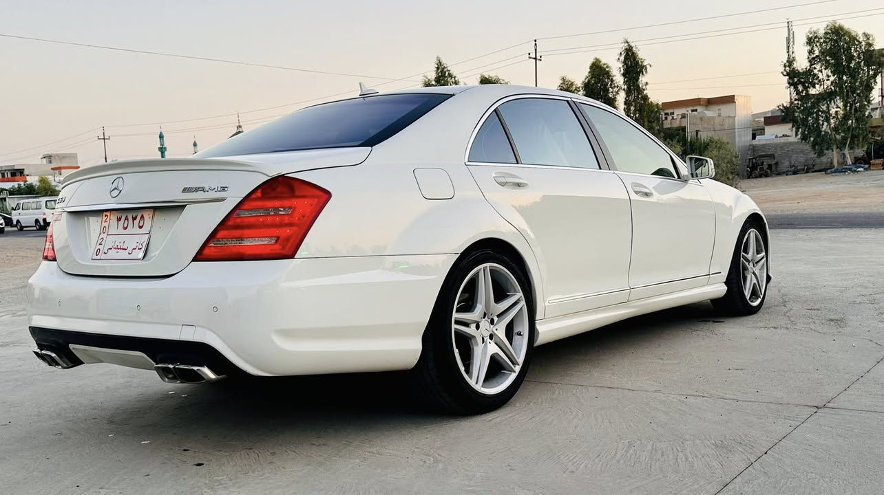 مارسيدس موديل ٢٠٠٩ 
كامل گوراوة بة ٢٠١٣
S63 V8
AMG
گيچ٣٢٠ 
گيرومةكينة بةشةرت
كارةباي سيستةمي هةوا چوپةكةني زةماني شةش مانگ بةشةرت
كامل سيرڤز كراوة پيشو دواي جركةي تيا نية
فول فول بةس پانوراما نية 
ماشةلا مواسةفاتي ئةوةنة زورة باس ناكريت
كودي اسايشي بو كراوة بةناوي خومةوة 
شوين  جةمچةمال
ژم ***********  
***********
سعر ٩٥ گةلا
