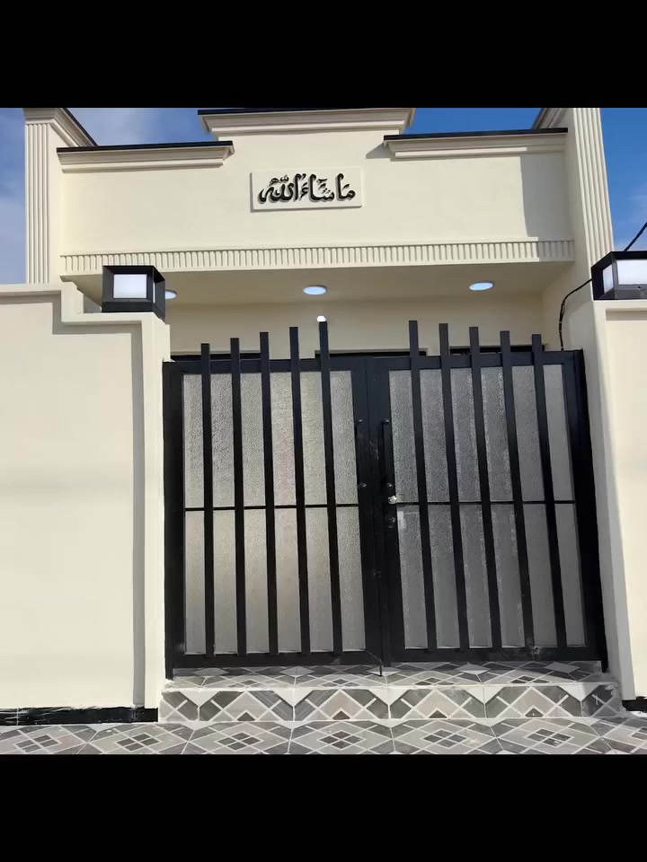 متاح بيت للبيع المساحه 100م
بناء حديث شغل درجه اولى 

محتويات البيت 
الطابق الاول استقبال مطبخ غرفه نوم صحيات 
الطابق الثاني بيتونه كبيرة سطحين

0771 014 5245
الموقع دور الزاعة
