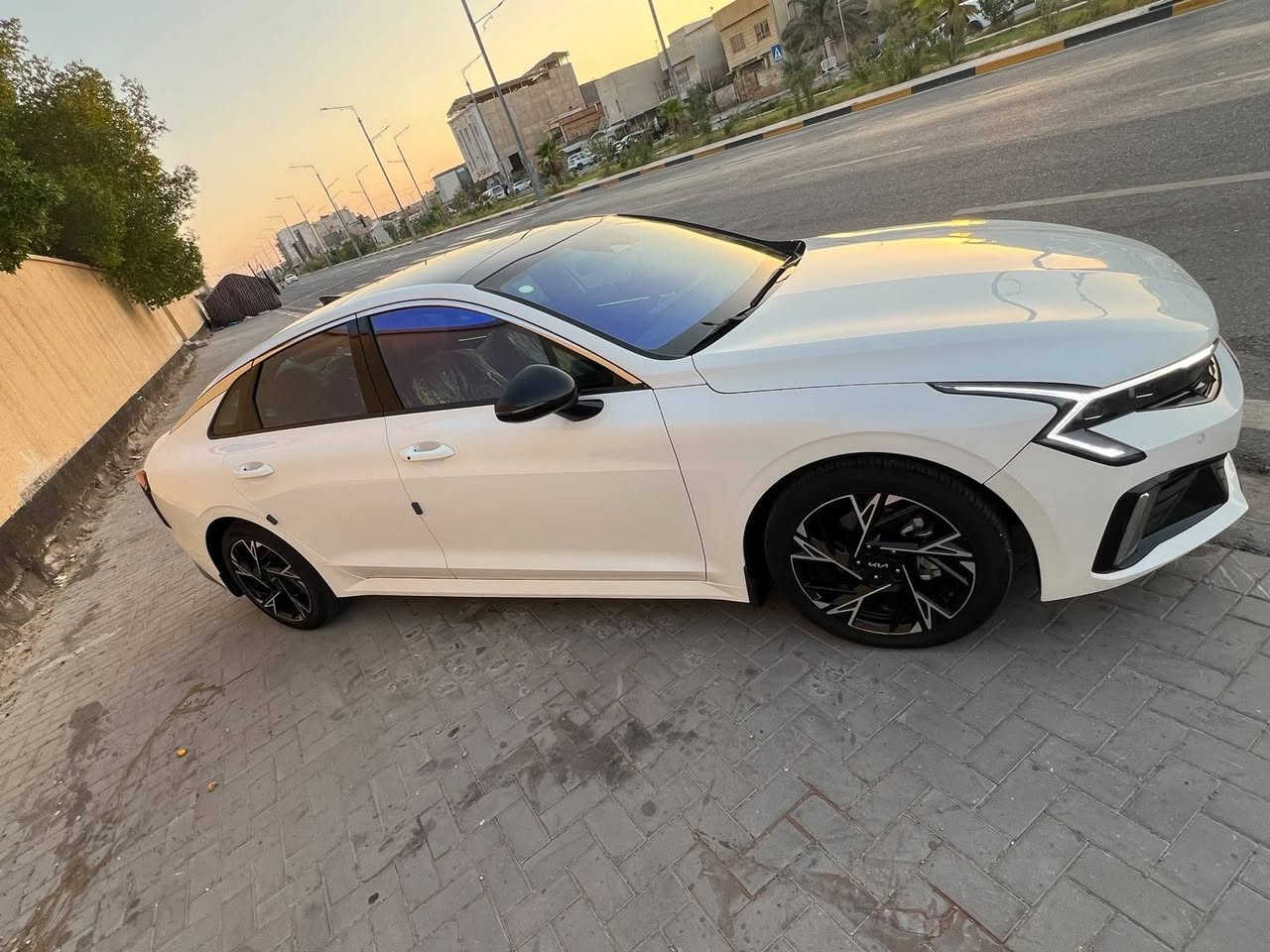 السلام عليكم للبيع كي فايف مديل ٢٥ جيتي لاين فول ما حاجه اكتب مواصفات معرفه الجيتي الشاصي موجود دكه بلكوكل تطلع الضربه علمآ ماشيه ١٣ الف كيلو مو ميل السعر ٢٤٥ للاستفسار الاتصال *********** البصرة, العراق
