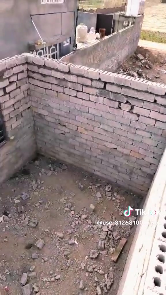 السلام عليكم خلفة بناء 🏢 درجه اوله شرط العدالة للحجز ولاستفسار الاتصال بالرقم ***********
