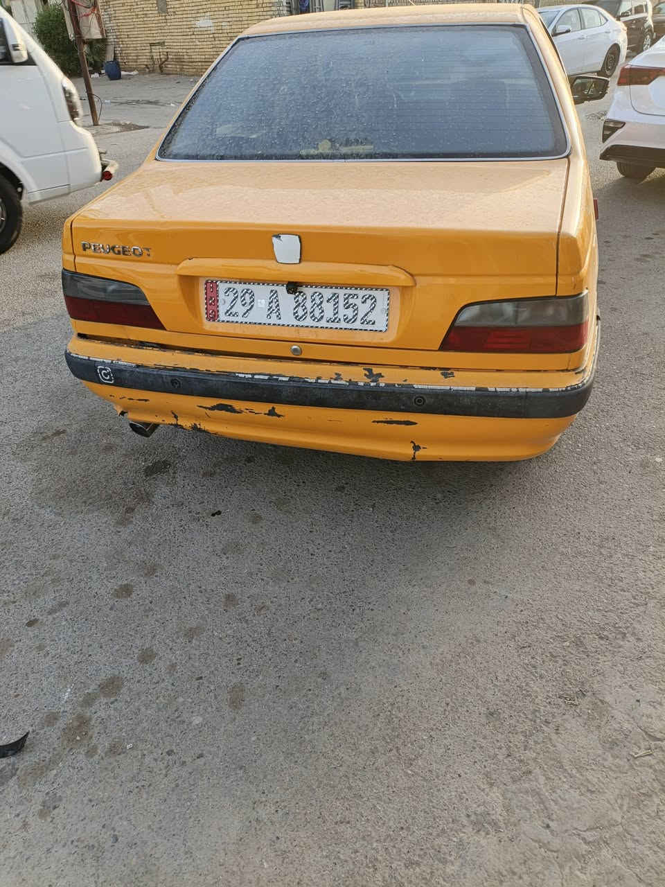 السلام عليكم بيجو بارص البيع موديل 18 السيارة حلوة امبدل بية جاملغ امامي وبية صبغ بل الجاملغ الخلفي فقط واذا تريد ادك سونار مكينة وكير كفالة تبريد ثلج منضومة غاز 60لتر وبانزين السنوية جديد بل السنوية مكتوب غاز وبانزين من. تريد ادير مكاني كوت الشراي يجي خاص لو يتصل على الرقم السعر 50 وبية مجال
***********
