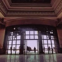 آثار بابل • قصر صدام • باص للعوائل