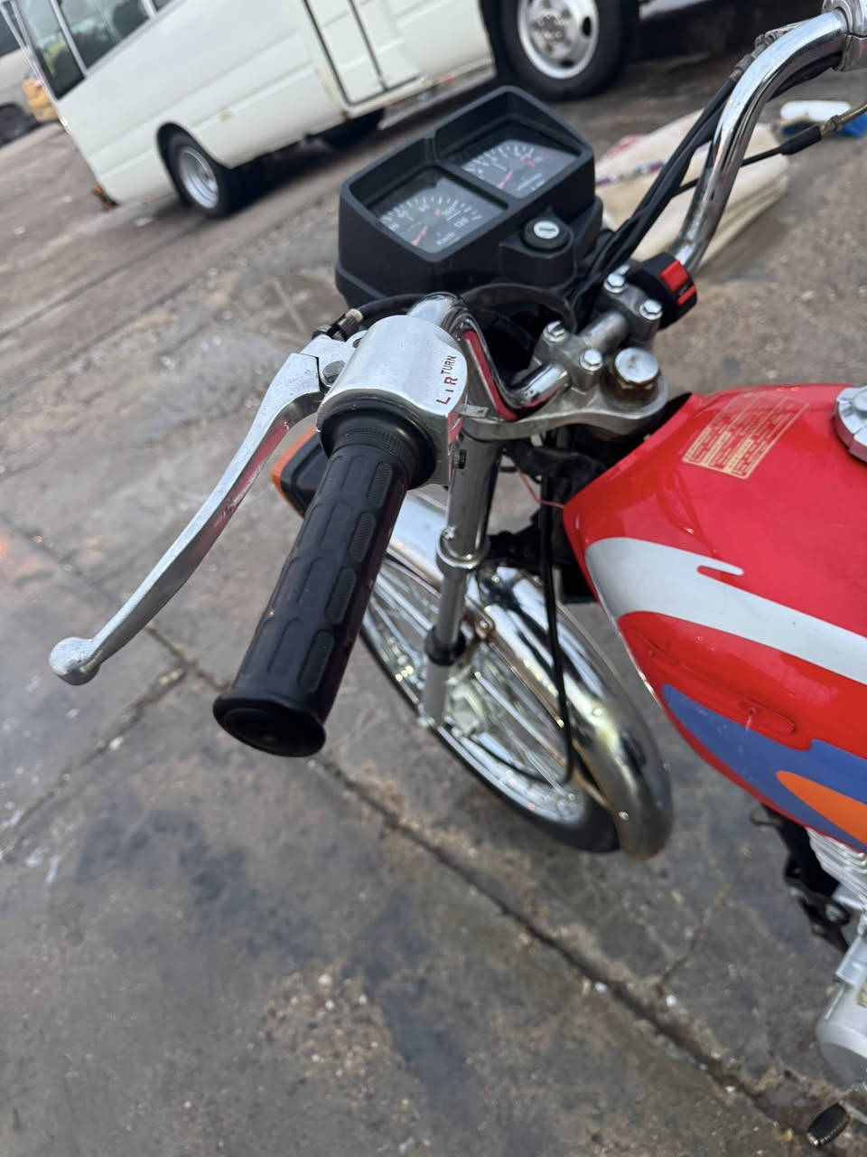 سلام عليكم دراجه نامه شلامجه الأصلي رقم وسنويه كلشي جديد 2020 سعر 1600 /  /***********
مكاني بصره هارثه
