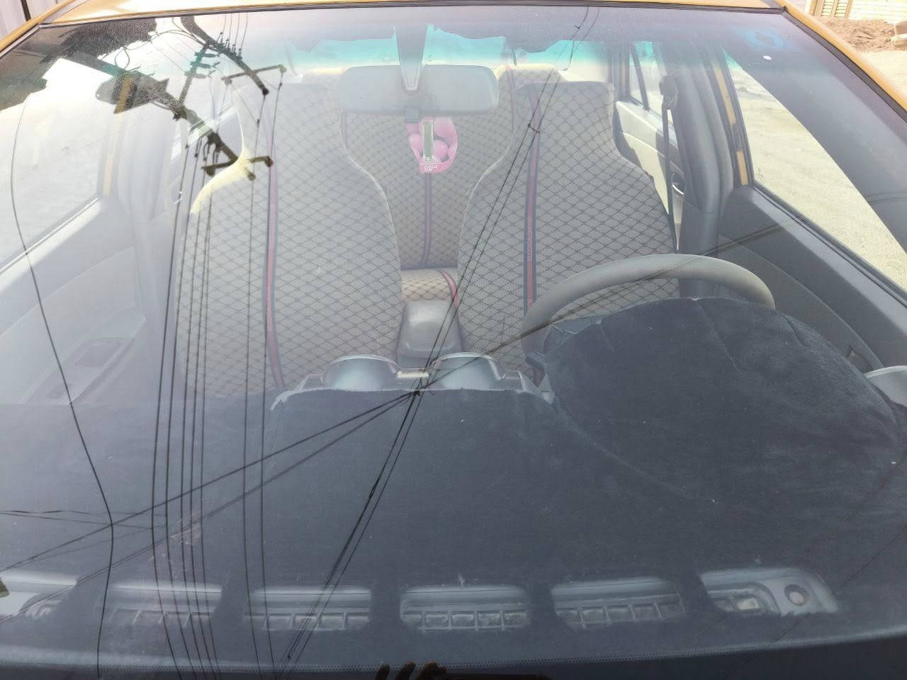 السلام عليكم بي واي دي جي 3 موديل 13 السياره معمره دوايرهه مكفوله من الضربه القويه بس شبر فوك البك لايت بيهه بدايه تبخير كير مكفول تخم صدر تتفىء تبريد  السعر 50 ً ***********
