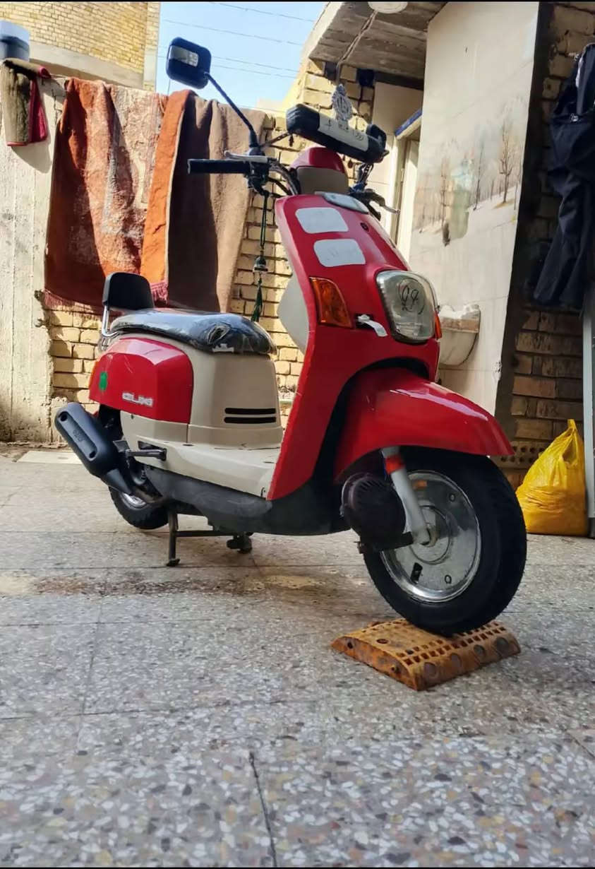 السلام عليكم بوليس للبيع كفاله عامه كفرات ختم واحد بلاديات مكينه ممفتوحه نكرا سلف بكل وكت اوراق موجوده 
زوج تايرات جدد الدراجه رمبه شوف عينك السعر 700 المكان بغداد مدينة الصدر ملاحظه ابيع بدون الغراض 
***********
