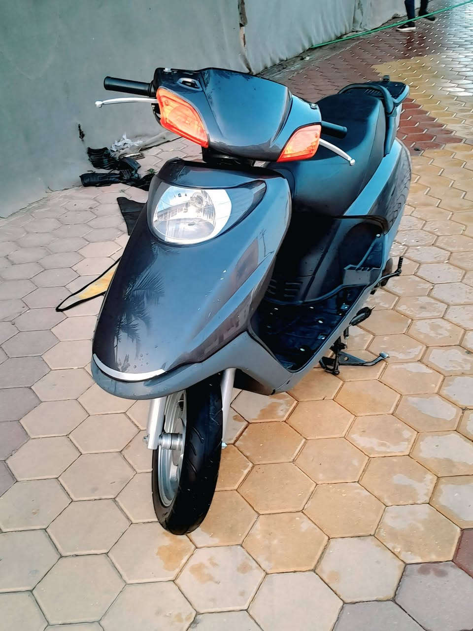 سلام عليكم دراجه ماليزي دراجه جديده الكهربائيا شغاله مكينه جديده  دراجه كفاله عامه دراجه المكان دور العمال  الشراي يتصل 
عله هذه الرقم ***********
