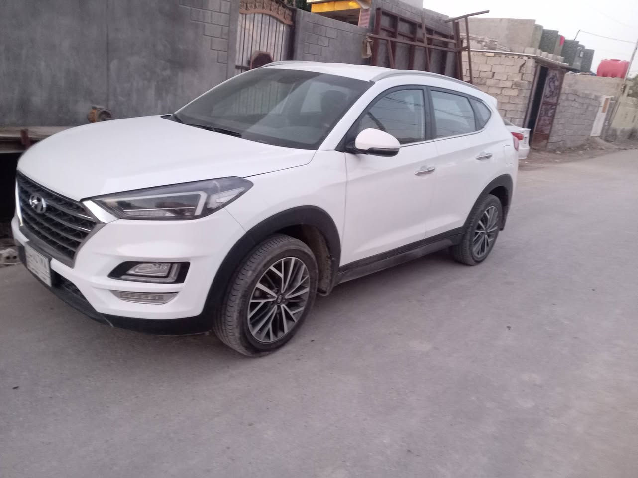 موديل ٢٠ فول سياره  بيهه قطع صبغ بدون تبديل اي قطعه مكفوله من الدواخل شواصي حوض سعر ١٤٧  مكانهه حله ***********
