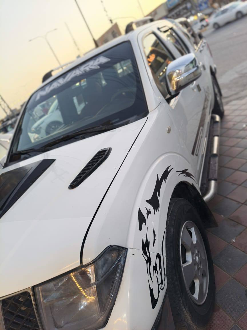 سلام عليكم نيسان نيفارا موديل 9 مكينه vvt 2500السياره خير من الله تبريد ثلج صدر جديد اوتماتيك تخم تاير
رقم سليمانية باسمي سنويه لل 29 هزة جديده رقم أنكليزي
السعر 92  وبيها مجال  رقمي  *********** مكاني بغداد
