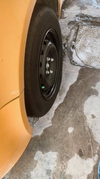 تخم تاير 175/70/14. انتاج 2025 نضيف جداً. جداً سعر 60الف قفل  مكاني غز...