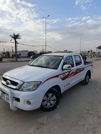 هايلوكس • ٢٠١٠ • رقم واسط