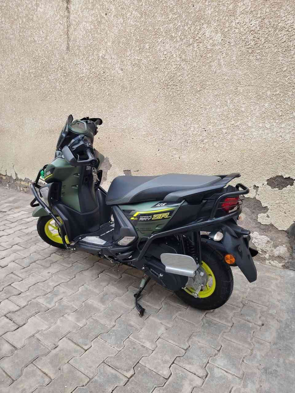 السلام عليكم
زت ار نظيفه موديل 2024 
وتفحص وين مايعجبك كامله وكلشي ما مبدل بيه ودرع بيه  وسعرهه خاص " ومكاان سماوه
والاتصال ع رقم ***********"
