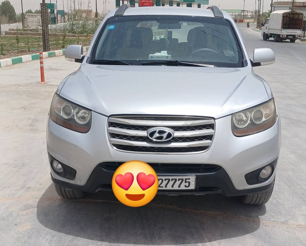 سلام عليكم
سنتافي مديل 2010 
رقم مميز بغداد 27775 بسمي 
سنوية غاية ٢٠٣٠ 
هزه جديده 
تبريد قطعتين نقص غاز 
5راكب 
تحكم ستيرن 
اشاير بل مري 
دشبول شاشه كبيره 
 كير محرك نضيف حجم 2400 دوش المرغوب 
تخم تاير جديد
حداديه امامي خلفي نضيف 
بيها قطعة وحده مصبوغة البنيد ودعامية الامامية 
شخوط  بل باب  مال سويج مع رصعات 
السعر 120$وبيها مجال قليل 
بابل الكفل 
***********
***********
