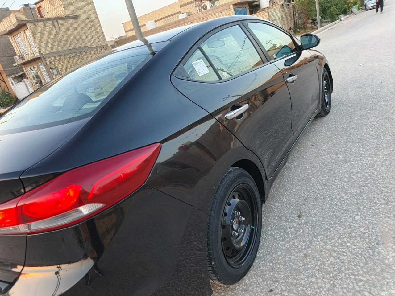 إلنترا موديل ٢٠١٨ وارد صورالحادث معا المنشور حادثه بنيد وجاملغ بدون دواخل وبدون ايرباك السياره تعجب وحلوه جدآ  كيرمحرك تبريد حداديه تايرات باتري كهربائيات كله كفاااله شرط ع فحص ابيع سياره رقم شمالي الجديد تحويل اوكاله حاضر عنوانه كربلاء السعر ١١٣$ 
***********
