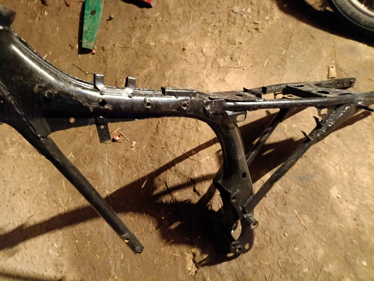 شاصي لبيع بدون بدون وراق مكاني ميمونه سعر 80 وبي مجال لطيبين ***********
