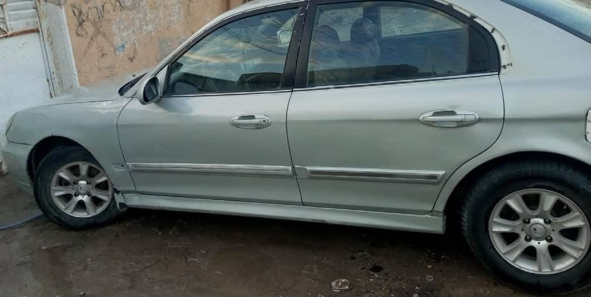 السلام عليكم
سياره للبيع  سوناتا 2002 صبغ عام بدون ضربه أو كصه 

محرك أربع سلندر 

گير عادي 

السياره بأسمي  سعر 40 وبيه مجال 

للاستفسار على الرقم *********** وبي واتساب
