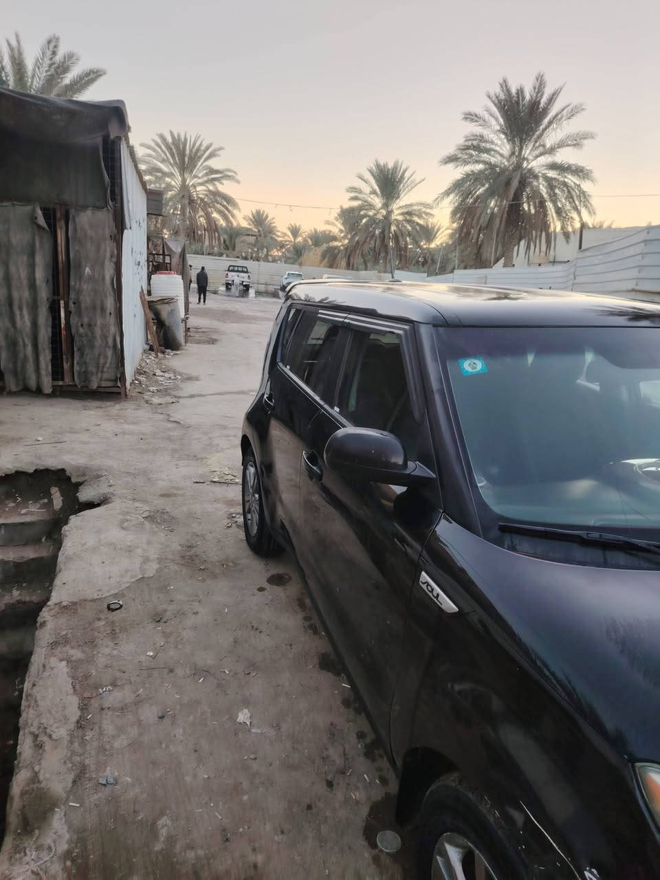 سلام عليكم صول للبيع ٢٠١٥ أمركي مكينه ٢٠٠٠ بيه بس جماغ أمامي يم السدر وبيه ملاحضات بصيطه الباقي كفاله مكانه بابل الهاتف ***********
