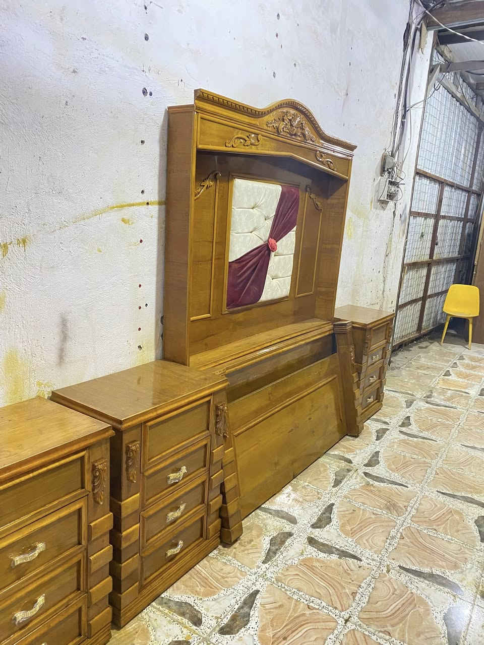 غرفه 6 ابواب ملحق طابقين داخل وخارج صاج 5 ملم ظهر جرجوبه دفن صاج نقش زان موديل طابوكه شغل ثكيل مجرات حفر شغلها كلش راقي ونظيفه جدا 
العنوان بغداد الرشاد 
السعر 950 متوفر توصيل


**إذا كنت صاحب هذا الإعلان وتريد حذفه لأي سبب، رجاءا أرسل رسالة إلى الدعم الفني**