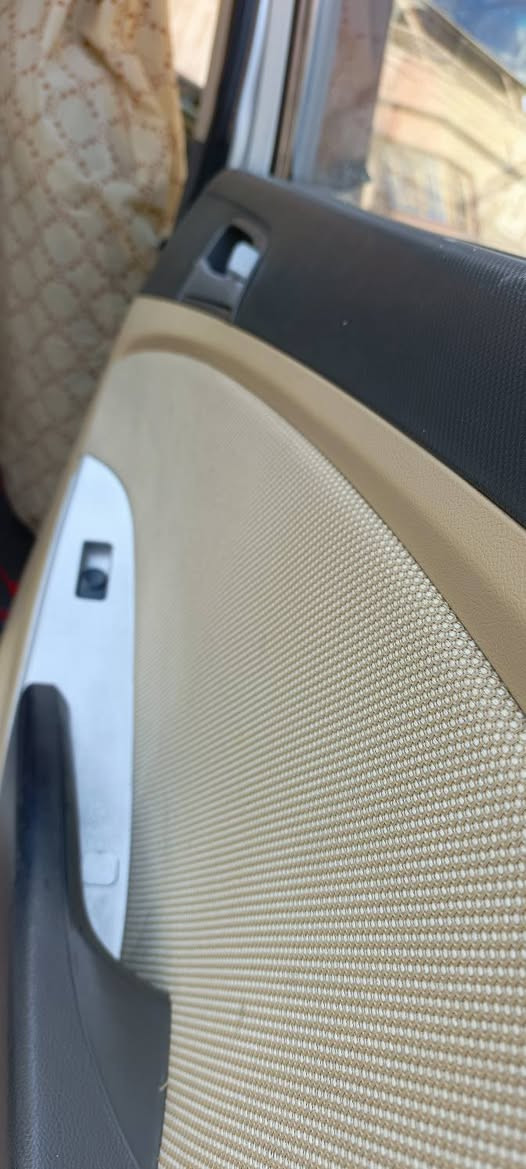 اللهم صل ع محمد وال محمد 
السلام عليكم  اكسنت خليجي 2013 رقم انگليزي جديد سنويه ل2031 محرك 1600 مكفوله من التبديل بيها صبغ بالجاملغ الخلفي الوره السايق وشويه من الباب والباقي كله مكفول السعر 85وبيها مجال بسيط حگ الجيه مكان السياره البصره
الاستفسار ***********
