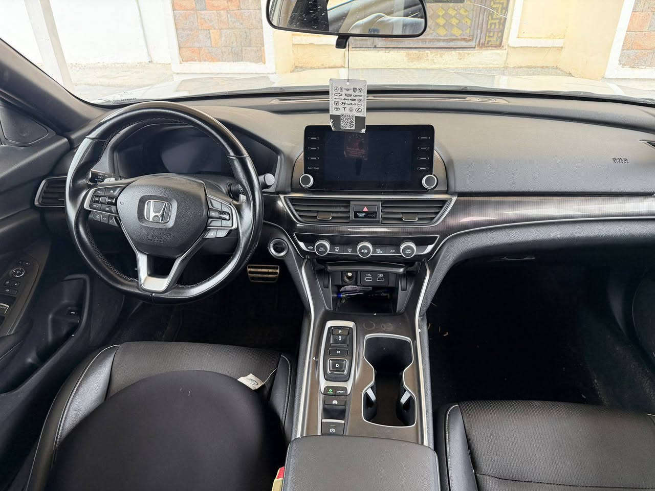 سياره للبيع رقم صاحبه اني مكلف بل نشر ***********
