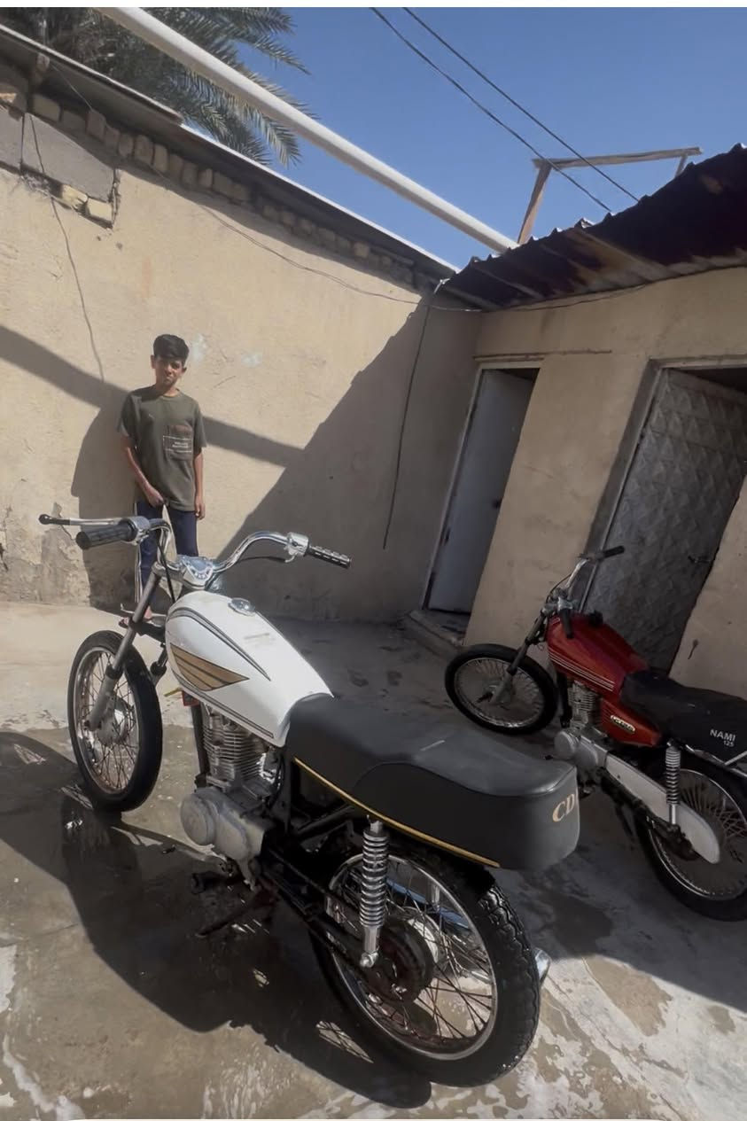 سلام عليكم دراجه ايراني تعمير فقط مكينه ورنكات مانبدلات وباقي كاله جديد ادوات مكفوله من سرقهه كامله مكملهه عقل رياضي سعر 450 وبيه مجال الطبين رقم بس واتساب ***********
