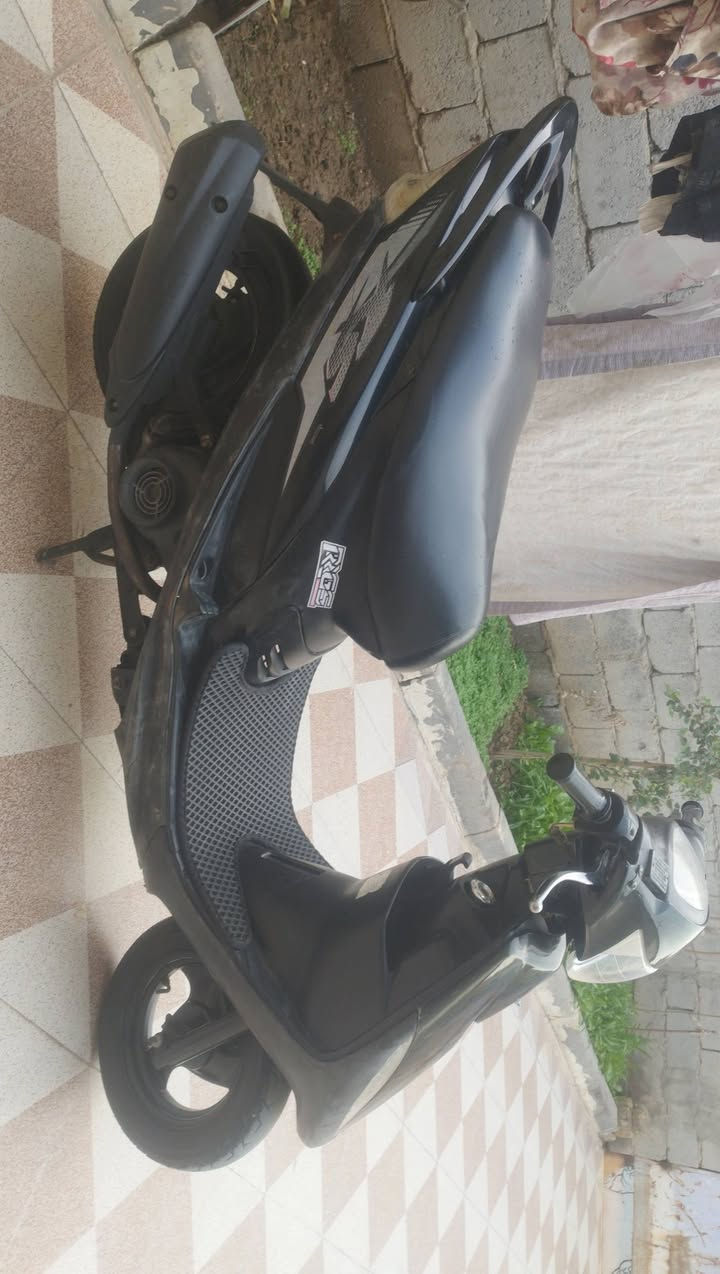 دراجه ماكس عدله للبيع
مفتوحه بس ولفات الدراجه ختم واحد 
شلعه ومعدل خير من الله كهربائيات كلها شغاله قفل اكسن قفل جنطه كله شغال السعر 600 وبيها مجال قليل
 الناصرية مركز ***********
