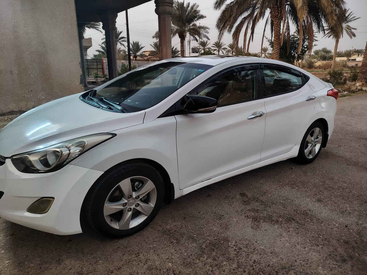 سلام وعليكم
النترا 2012خليجي. Gls
گير مكفول مكينه لا تنقيص ولا تبخير 
تبريد تدفئه شغالات محرك 1800
رقم. بغداد انگليزي بسمي
بيهه صبغ اربع قطع بدون دواخل 
سونار مرفق مع الصور
شواصي. لغود كفاله
فتحه +اشاير مري+ شاشه +كامرا +تحكم جهتين+حساسات خلفيه +دوشمه اصليه +ارضيه جلد+نايلون اصلي
السياره جاهزه بدون نقص
مكاني بغداد ابي غريب
السعر 100 بيهه مجال بسيط
***********
