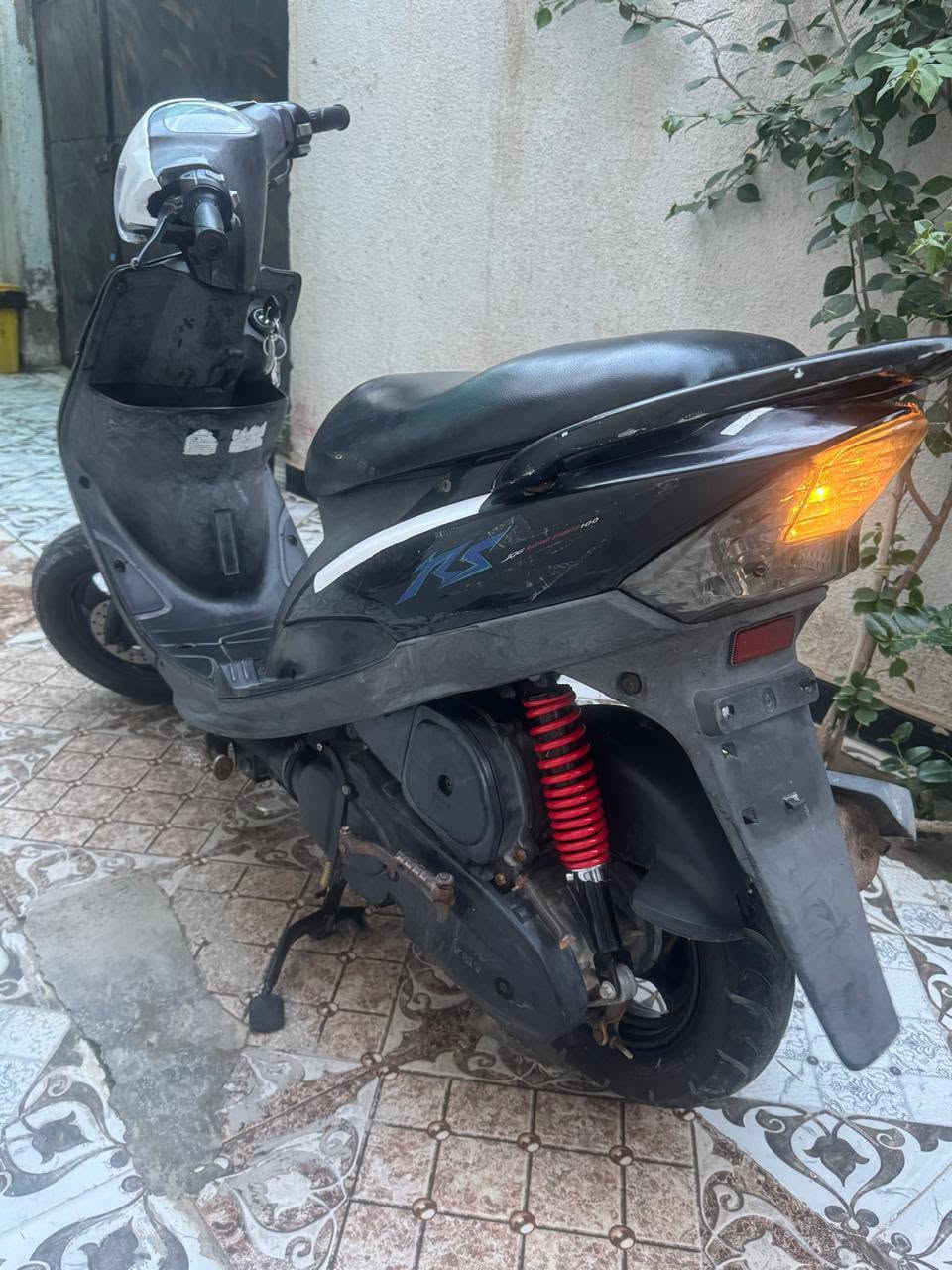 دراجه ماكس عدله رمبه كلشي شغال ابلاديه اخو الجديد 
السعر 700او بيهه مجال للشراي 
الموقع الجزيره شط العرب شارع الصقر  
***********
