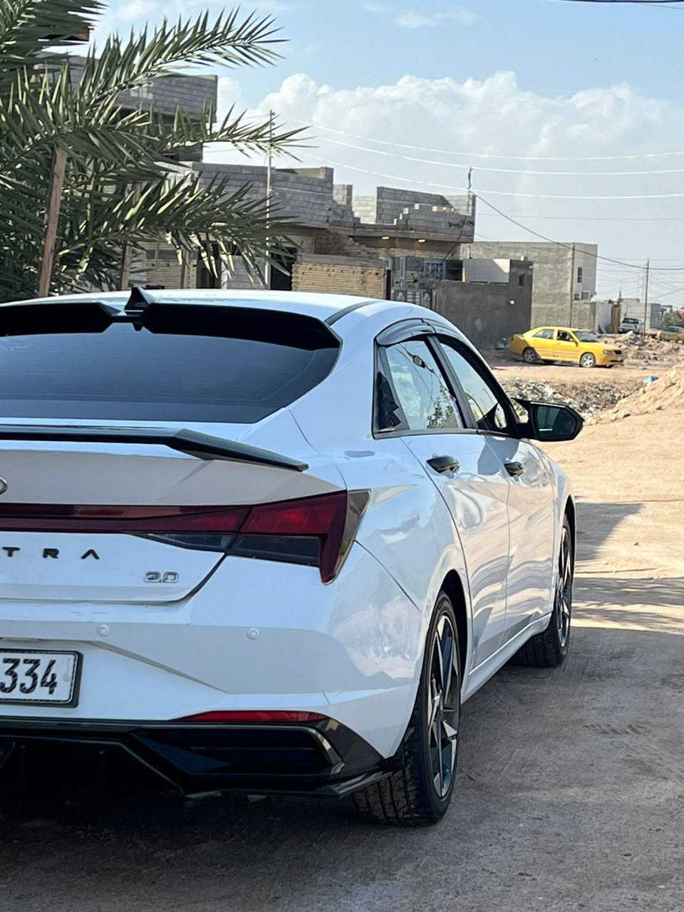 # سلام عليكم 
هوندايي الانتره
موديل ٢٠٢٣
وارد أمريكي 
مكينه ٢٠٠٠دوش
رقمه بصره معوقين عندي وكاله بسمي عامه تبريد تدفئه خير من الله 
حداديه %100
تخم تاير %100
مكينه كير خير من الله
مواصفاته 
حساسات أمامية وخلفية 
نضام سبورت 
نضام ECO
لايت LED
بصمات ابواب 
سايد بريك بصمه
مانع نزلاق
سياقه ذاتيه 
تثبيت سرعه 
شاشه كبيره 
عينه ليزريه 
ويل كب كورم
ماشيه 57 الف كيلو
السياره احلا من الصور 
العنوان بصره الهارثه 
السعر 147$وبيه مجال 
رقم الهاتف الاستفسار 
***********
