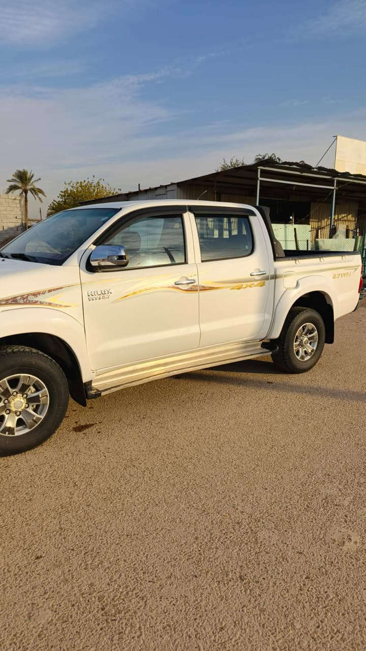 السلام عليكم للبيع هيلوكس موديل 15 رقم اربيل شرط التحويل سنويه جديد محرك شركة كير شركة السيارة جديدة كلش السعر 165 المكان بغداد التاجي 
***********/***********
