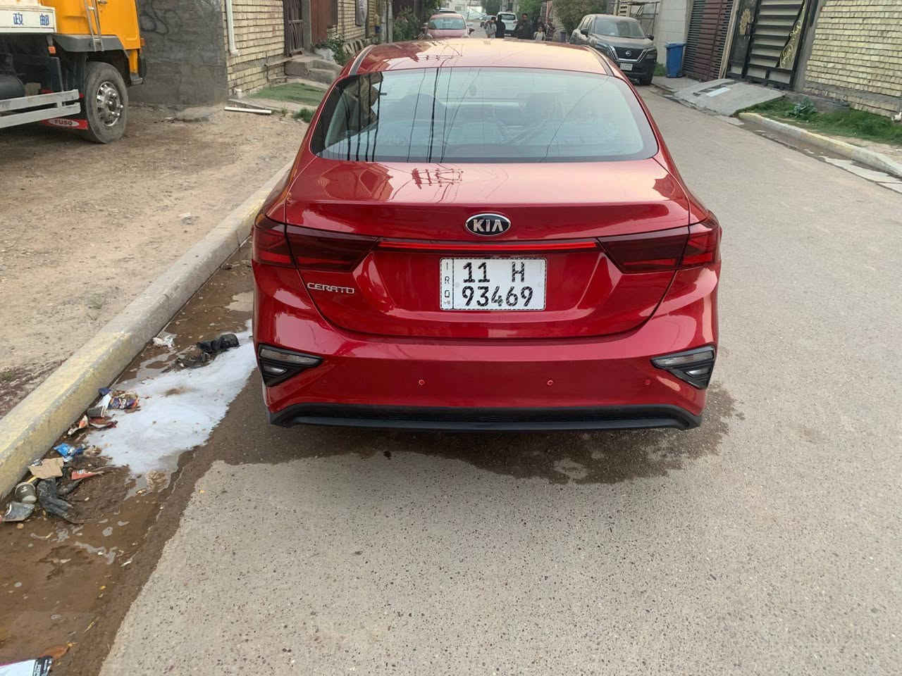 سلام عليكم سيراتو بغداد موديل 21مكينه1600ماشيه 77 بدون صبغ بيهه بارد بل جاملغ الخلفي قليل وبيهه ملاحظات جدن بسيطه سياره جاهز وجديده دوشمه تخم تاير كامله على اخر حبايه سعر 142وببهه مجال  ***********
