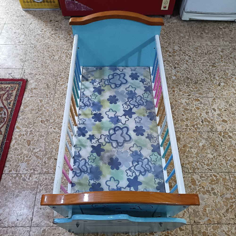 كاروك وسرير مستعمل حديث الولاده وينيم من رضيع لعمر سنه شويه اضرار بصيطه السعر 25الف مكاني نجف *********** النجف, العراق
