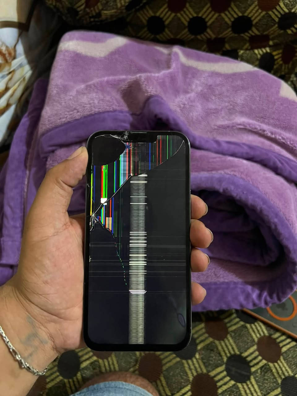 ايفون 13 برو ماكس امريكي
جهاز نضيف كدام عين وكع مني ونكسر شاشا وضهر كدام عينك فقط يحتاج شاشا فقط ذاكره 256 شراي خابر ونتفاهم عل سعر بما يرضي الله ***********
