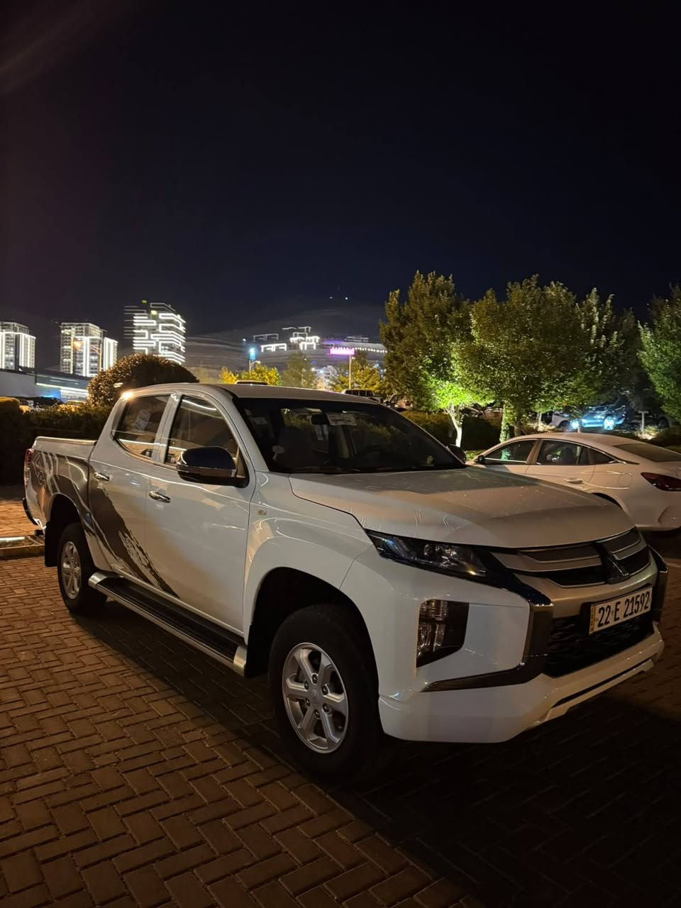 💎 MITSUBISHI L200 — MODEL 2022
🔹 مۆدێل: 2022
⛽ سوتەمەنی: گاز (سپۆڕت)
🛣 کێشراو: تەنها 92,000 کلم
✨ مواسەفات: فول مواسەفات
❄️ تەبرید: مەرکەزی
🔊 سوکان: ڤۆلیۆم و کۆنتڕۆڵ
🛡 شێوە: دەبل دەعامی + دیزاینی سپۆڕت
🔍 حاڵەتی ئۆتۆمبێلەکە:
⚙️ گێر و مەکینە: بە شەرت و بێ کێشە
🧼 ناوەوە و دەرەوە: زۆر خاوێنە و یەک دینار مەسرەفی تێدا نییە
📑 بەڵگەنامەکان: تەواوە و ئامادەی گواستنەوەیە
📍 ناونیشان: سلێمانی
📞 ژمارەی پەیوەندی:
📱 ***********
📱 ***********
💎 ميتسوبيشي L200 — موديل 2022
🔹 الموديل:
⛽ الوقود: غاز (رياضي)
🛣 المدى: 92.000 كم فقط
✨ الميزات: ميزات كاملة
❄️ التكييف: مركزي
🔊 الفرامل: الحجم والتحكم
🛡 الشكل: مزدوج + تصميم رياضي
🔍 حالة المركبة:
⚙️ ناقل الحركة والمحرك : بحالة جيدة ولا يوجد به أي مشاكل
🧼 من الداخل والخارج: نظيف جداً ولا يكلف فلساً واحداً
📑المستندات: كاملة وجاهزة للنقل
📍العنوان: السليمانية
📞 رقم الاتصال:
📱 ***********
📱 *********** السليمانية, العراق
