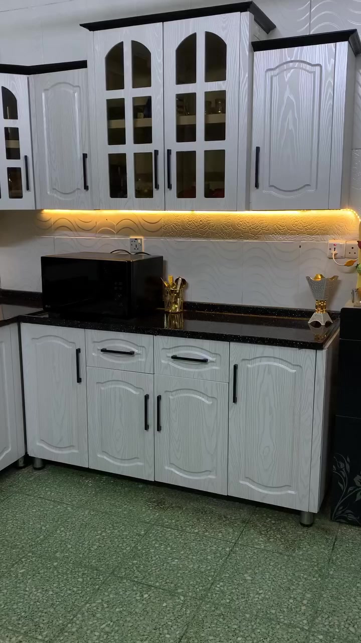 السلام عليكم
كاونتر من الداخل المنيوم والخارج pdf 

نظيف  جدا جدا  ومتانه فول مثل ما موضح بالفيديو 

ماخذته من شركة الاعتماد غنيه عن التعريف 

السعر خاص


**إذا كنت صاحب هذا الإعلان وتريد حذفه لأي سبب، رجاءا أرسل رسالة إلى الدعم الفني**