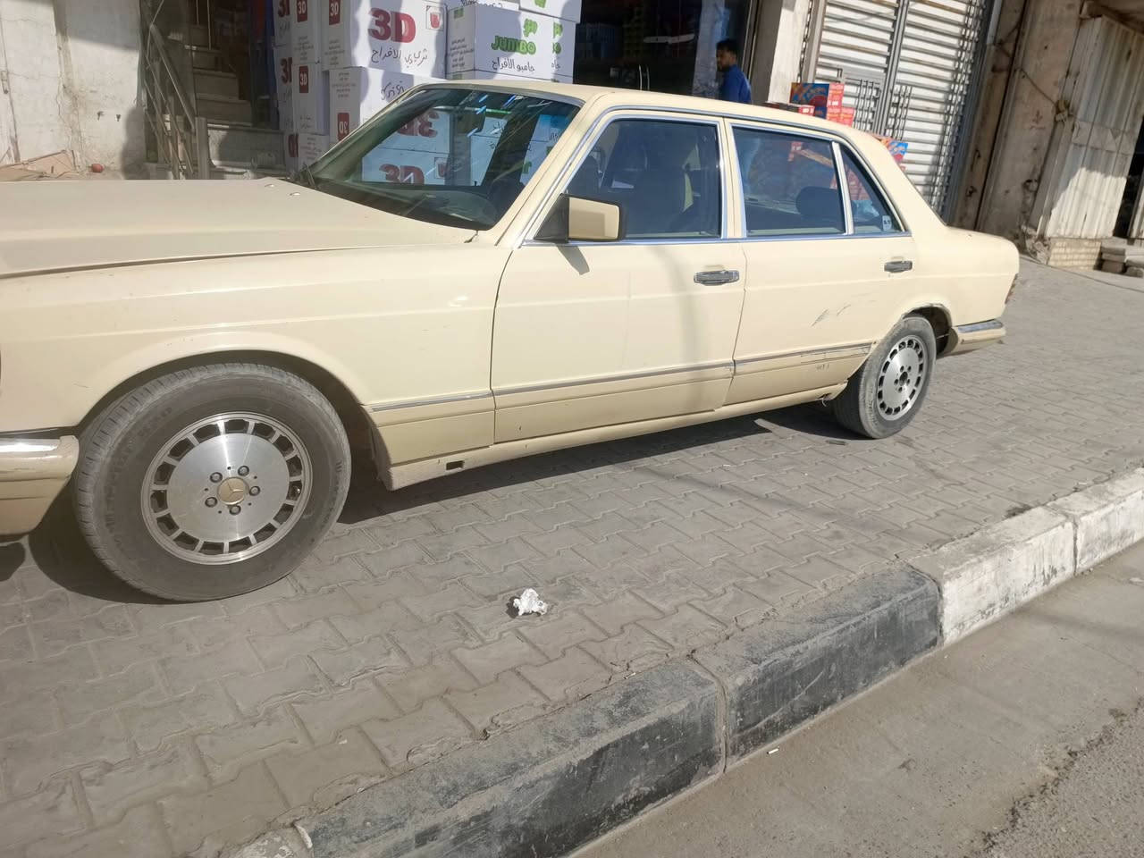 السلام عليكم مارسدس للبيع نوع جامبو 300 موديل 84 كير و مكينه ملكه ديفور الكبير كشنات كهربائية تبرد شغال سياره جاهزه صدر و حداديه كله جاهز وترايه للبصره السعر: 42 ورقه للتواصل- الاثير ***********-
