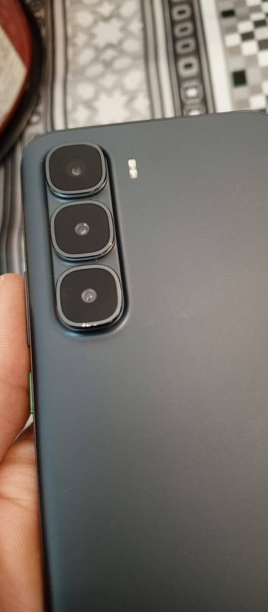 السلام عليكم موبايل انفنكس هوت 60برو بلس جديد ماصار شي من اخذته ذاكره 256رام16 كاميرا من سوني جهاز نضيف بنسبه98٪100 الجديد مالته ب260الف.. رايده ب180.. لا تكسر بالسعر بس الشراي يطلبي خاص او واتساب ***********
