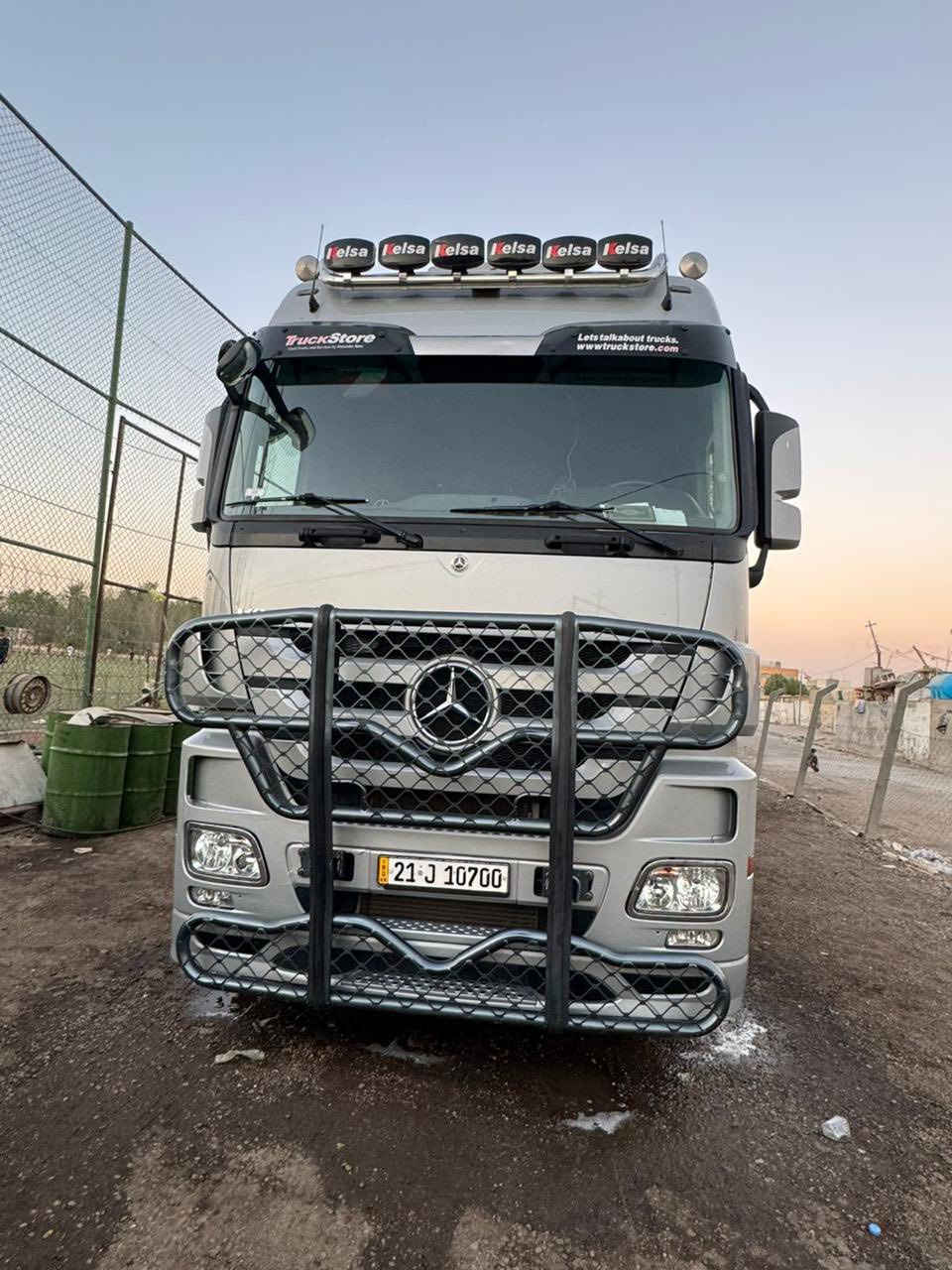 السلام عليكم اكتروس 2008اوتماتيك حجم 25/46فول مواصفات تبريد رتايدر  عربانه شيرو موديل 2006جهاز 200aقايش عريض السعر 775$الاتصال على الرقم ***********//‭٠٧٧١ ٧٣٨ ٤٤٣٧‬
