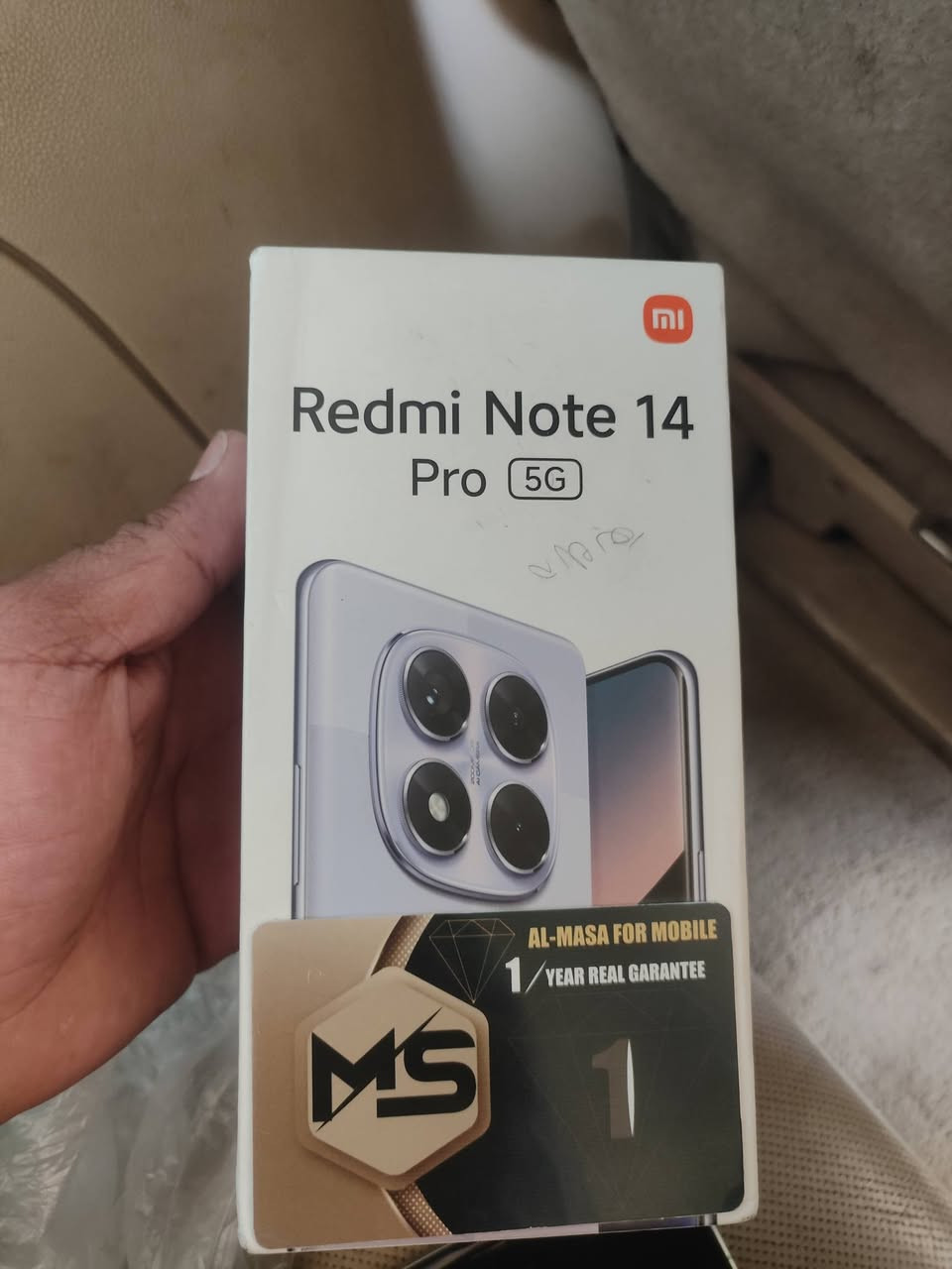 السلام عليكم هاتف Redmi Note 14 Pro 5g
ذاكره 512 رام 12 شاشه منحنيه بطاريه 5500شحن سريع 45w كامره 200بيكسل بصمه تحت الشاشه دبل سماعه ستريو 
الجهاز مستخدم ايام قليله يعني جديد بالجيس فقط نقص الشاحنه  
السعر 425
مكاني حله مركز 
للتواصل وتساب ***********
