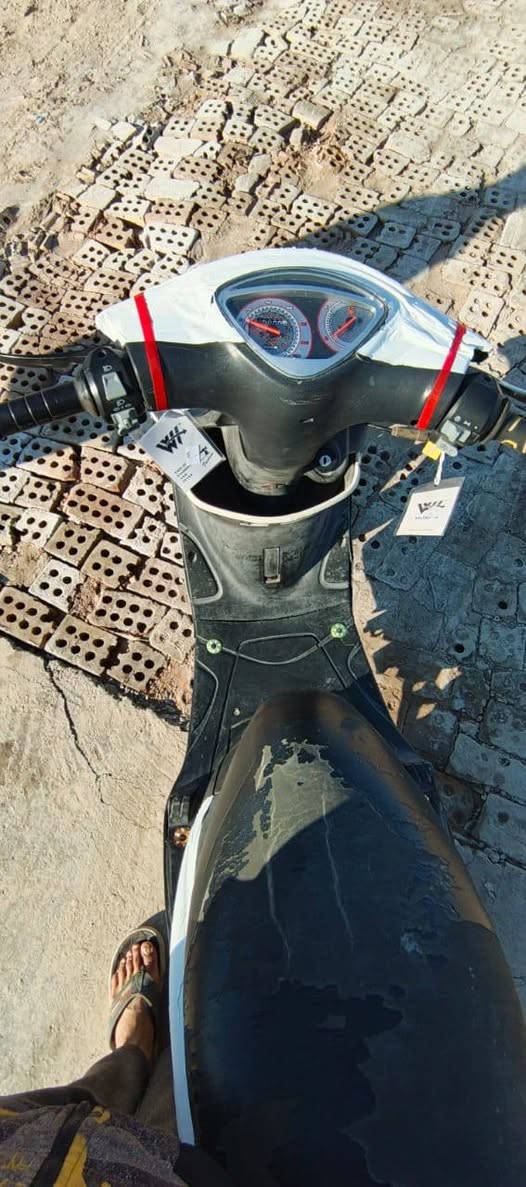 السلام عليكم دراجه للبيع السعر مالته ب 700 وبيها مجال للشرايه والعنوان بغداد  هذا هذا رقم الهاتف التواصل***********
